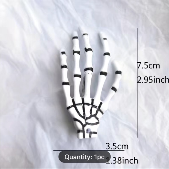 KOOL SKELETON CLIPS HAIR☠️🎃👻 - Picture 4 of 8